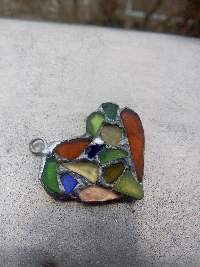Heart keychain, two-sided sea stained glass inlaid mosaic, OOAK sea love souvenir, romantic pendant, bag charm - Image 6