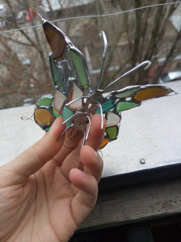 Butterfly sea stained glass figurine, decoration for loft lamp shades, garden home decor, table suncatcher, beach glass souvenir - Image 10