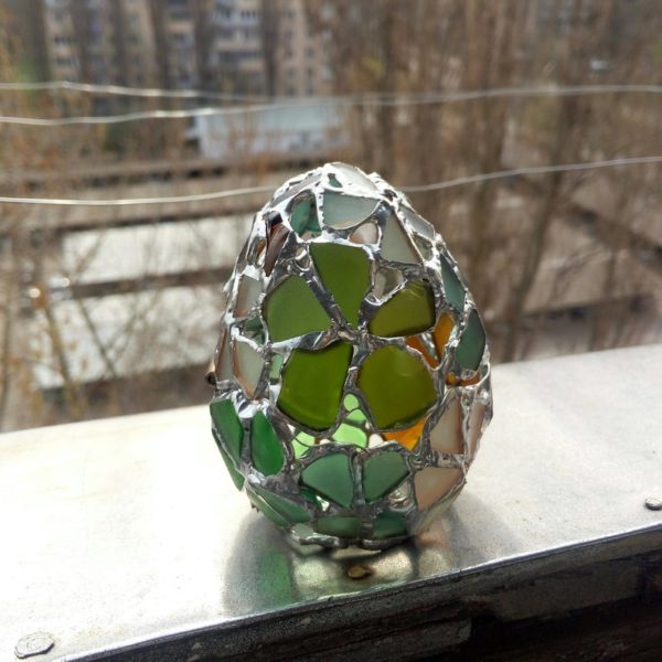 Easter egg jewelry box, flower sea stained glass OOAK ring box, dragon egg, collectable - Image 4