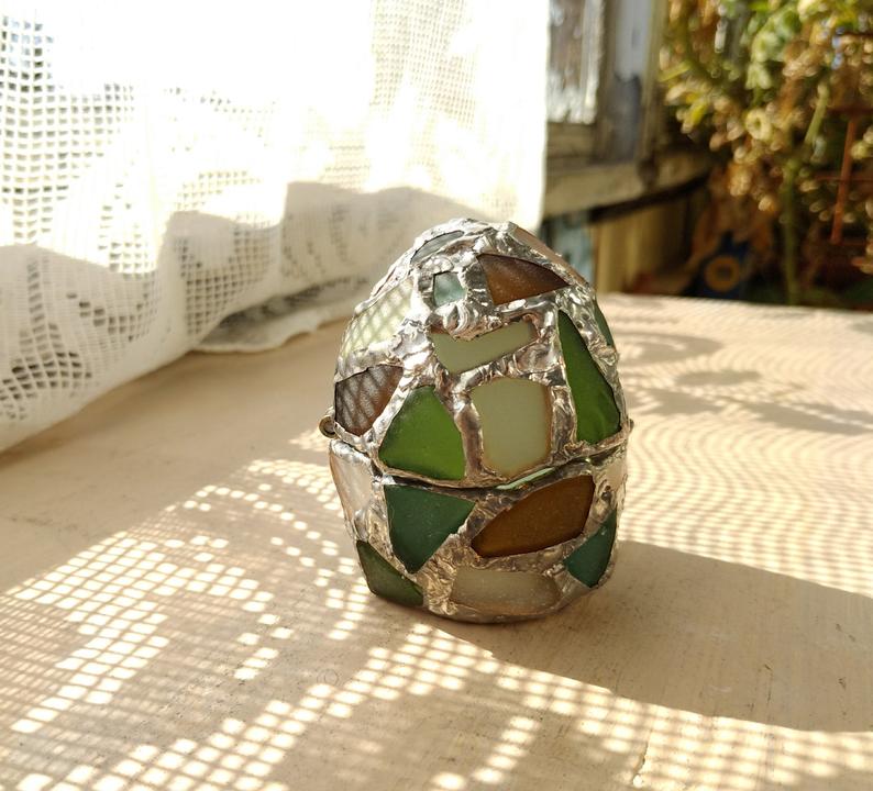 Small easter egg jewelry box, sea stained glass OOAK Faberge-style ring box, dragon egg, collectable - Image 11