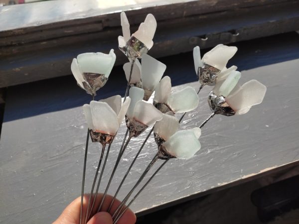 Small sea glass flowers, white or painted - Image 6