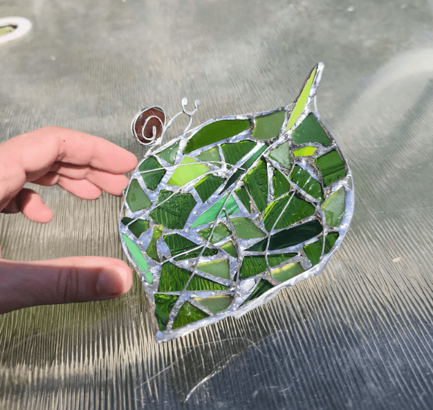Stained glass green leaf + snail ring dish, bottle glass recycled art, cute trinket dish - Image 10