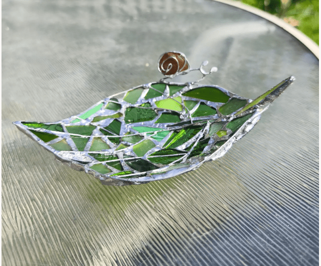 Stained glass green leaf + snail ring dish, bottle glass recycled art, cute trinket dish - Image 2
