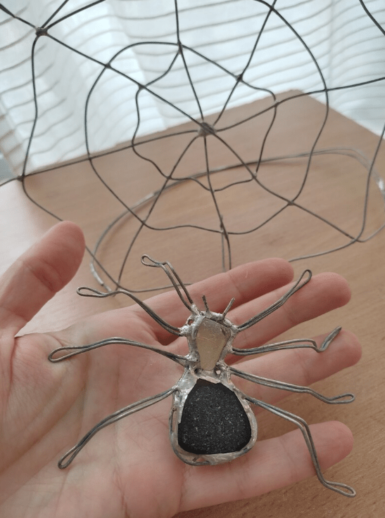 Sea glass spider on a spiderweb table suncatcher, teal-brownish glass scary home decor - Image 6