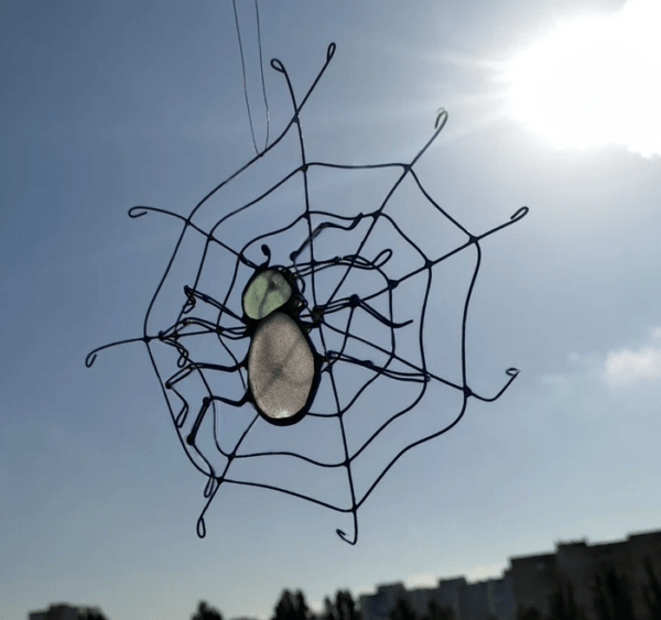 Sea glass spiders on a spiderweb suncatcher, hanging or standing scary home decor - Image 7