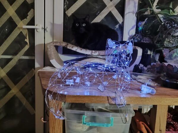 Constellation cat, wire + sea glass 3D figurine - Image 5