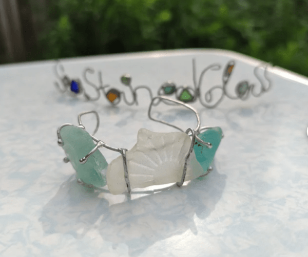 Blue-white sea glass cuff bracelet, unique bijoux art jewelry, adjustable - Image 2