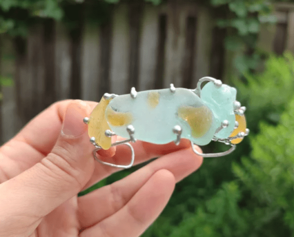 Blue-yellow sea glass cuff bracelet, unique bijoux art jewelry, adjustable - Image 5