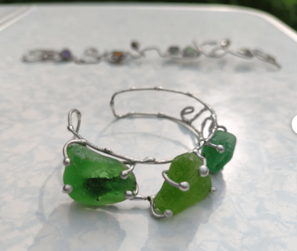 Green sea glass cuff bracelet, unique bijoux art jewelry, adjustable - Image 6