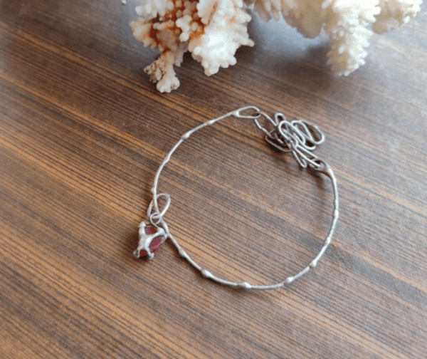 Delicate red sea glass bracelet, unique bijoux art jewelry - Image 9