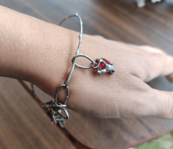 Delicate red sea glass bracelet, unique bijoux art jewelry - Image 7