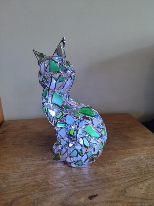 Abstract cat figurine sea glass art, openwork kitty statue night light, unique polygonal cat lamp - Image 5