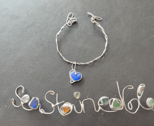 Blue-white sea glass heart bracelet or necklace, unique bijoux art jewelry pendant - Image 9