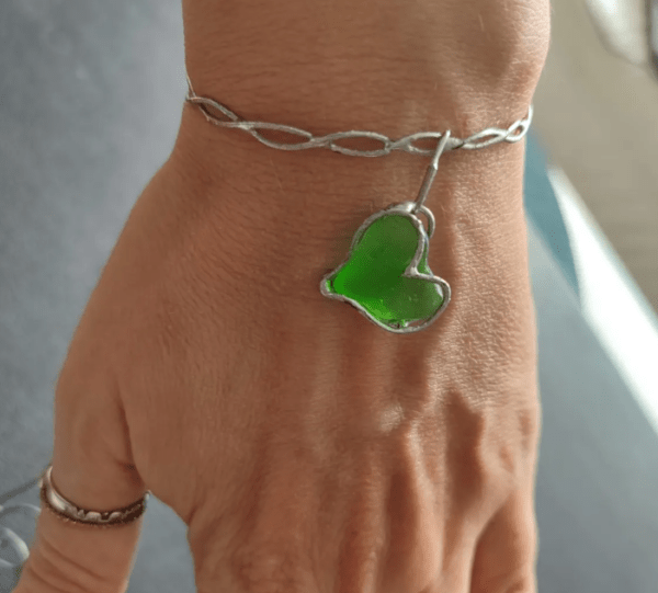 Green sea glass heart bracelet or necklace, unique bijoux art jewelry pendant - Image 7