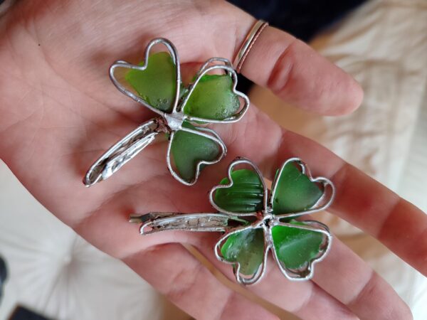 Shamrock clover sea glass brooch or necklace, four or three leaf clover statement jewelry, wearable art - Image 10