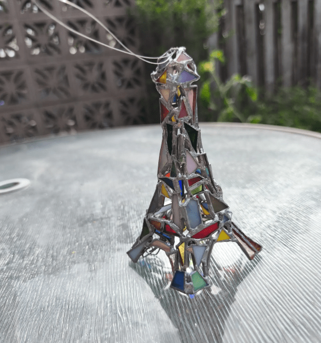 Stained glass Eiffel Tower, 3D suncatcher, Christmas tree ornament - Image 8