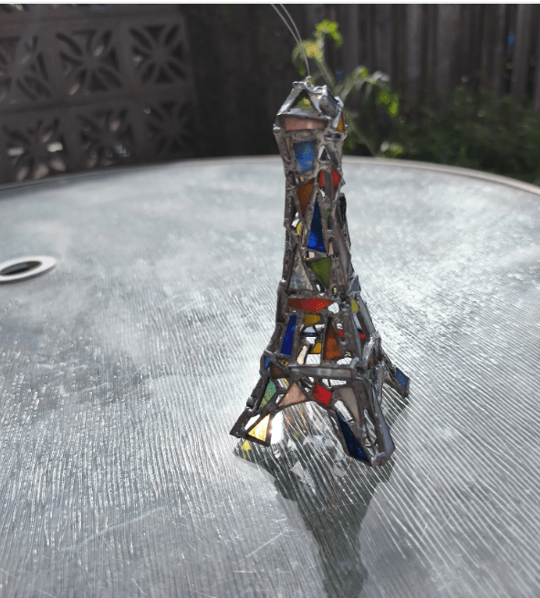 Stained glass Eiffel Tower, 3D suncatcher, Christmas tree ornament - Image 6
