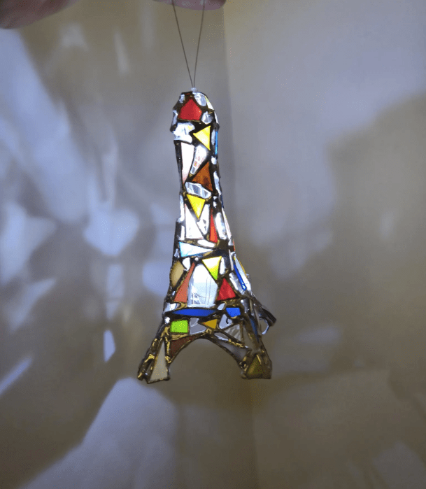 Stained glass Eiffel Tower, 3D suncatcher, Christmas tree ornament - Image 3