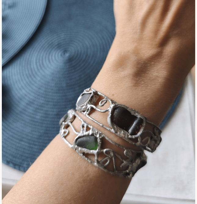 Sea glass cuff bracelet, rough and heavy, stained glass summer bracelet, recycled art jewelry - Image 2